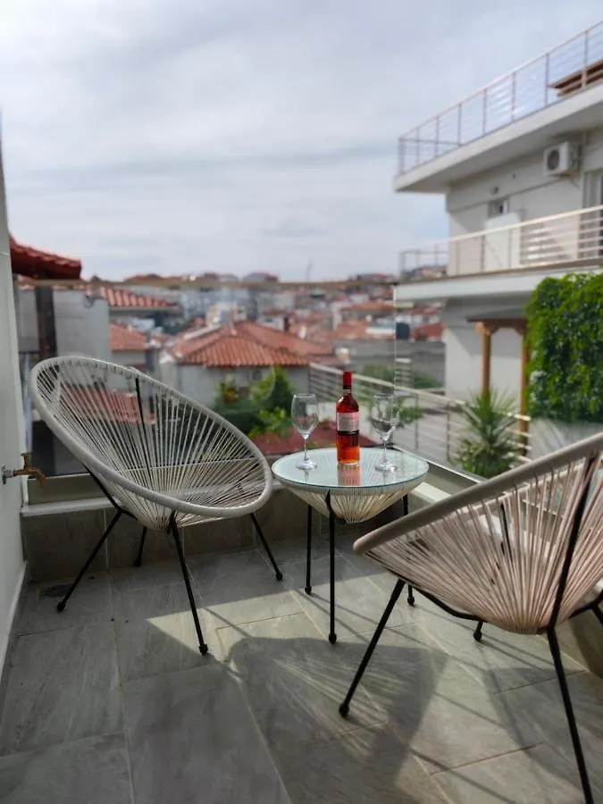 Ξενοδοχείο με διαμερίσματα Wide Blue Luxury Boutique Suites Νέος Μαρμαράς