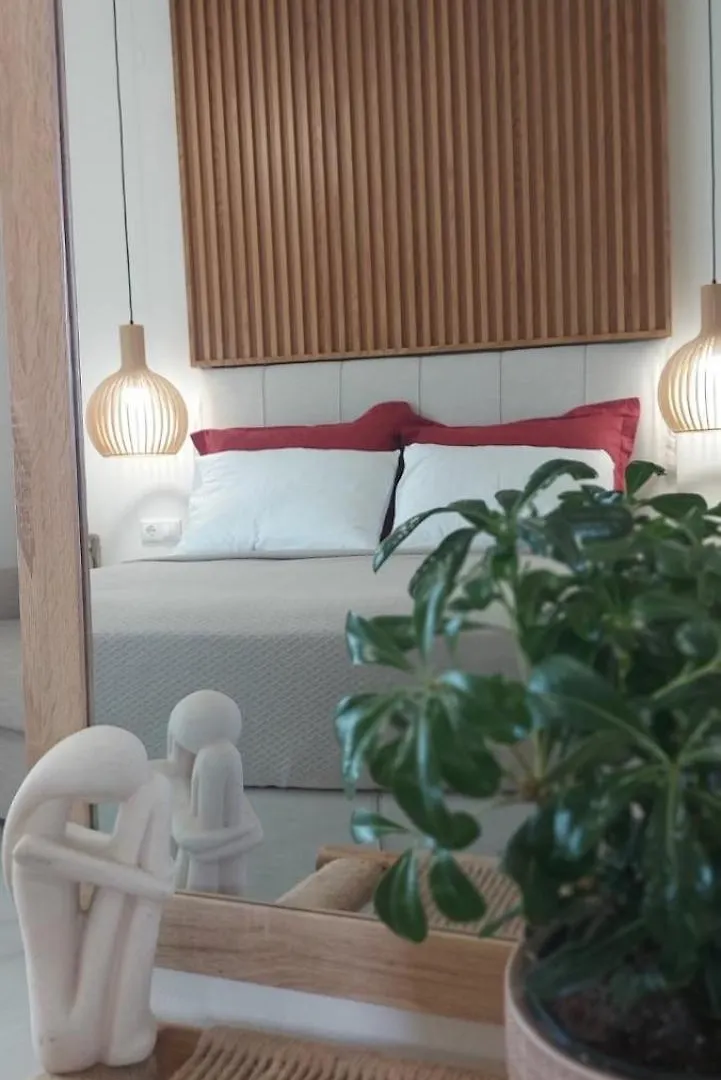 Wide Blue Luxury Boutique Suites Neos Marmaras Aparthotel